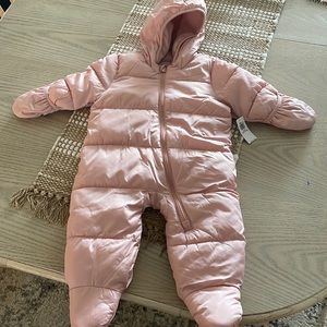 NWT Old Navy Snowsuit 6-12 M